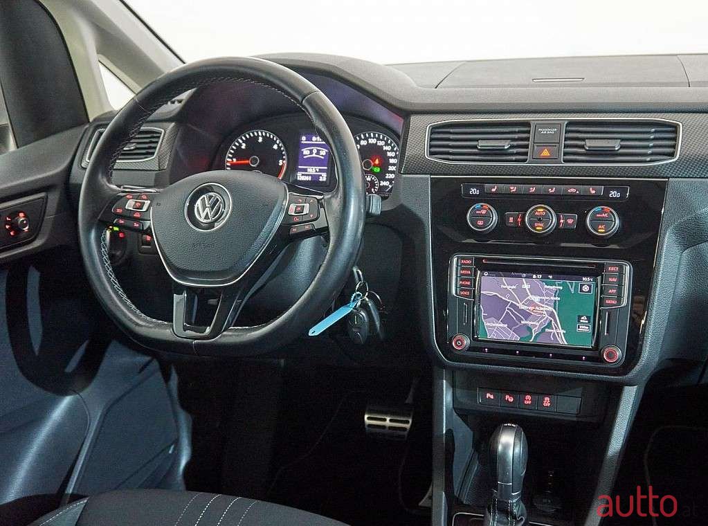 2017' Volkswagen Caddy photo #5