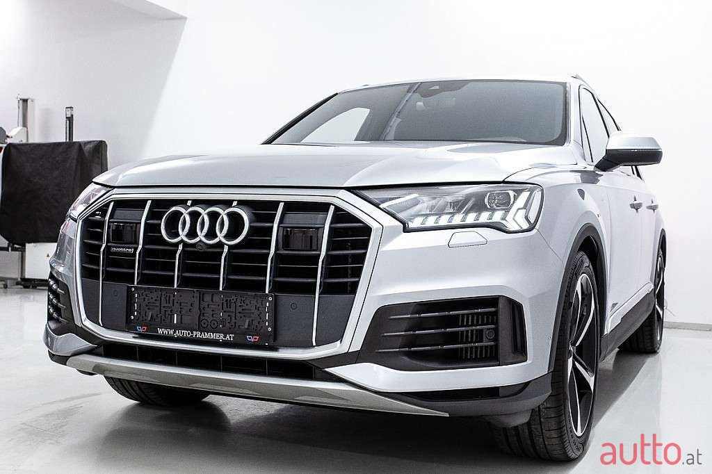 2021' Audi Q7 photo #5