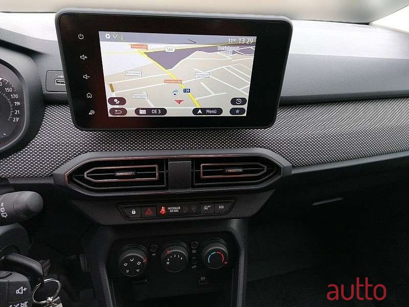 2022' Dacia Sonstige photo #6
