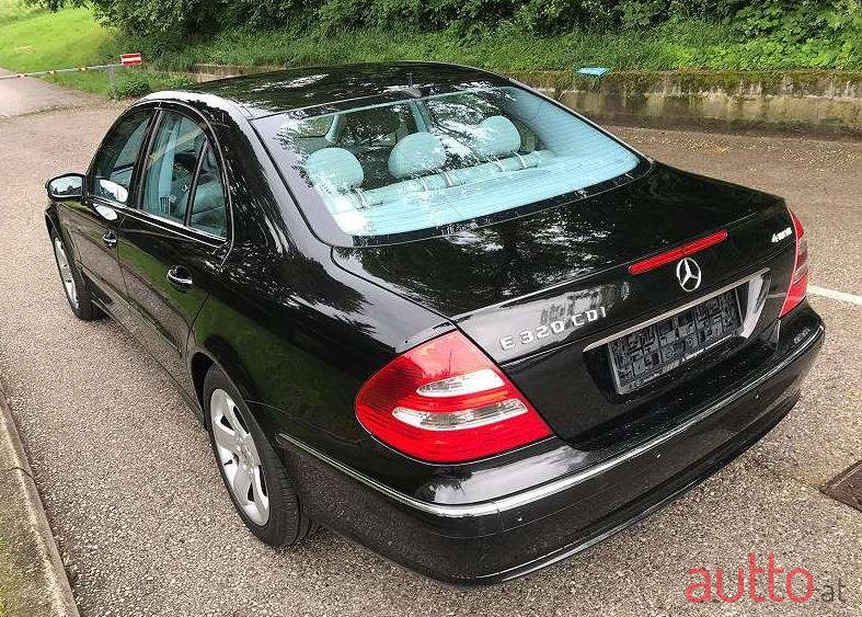 2005' Mercedes-Benz E-Klasse photo #3