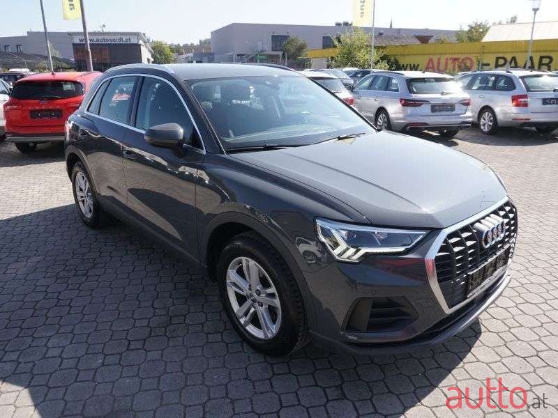 2019' Audi Q3 photo #3