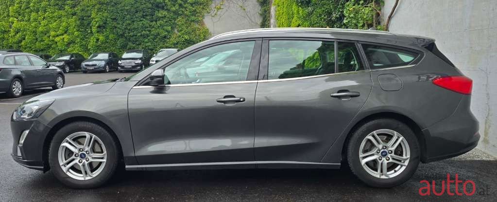 2020' Ford Focus photo #5