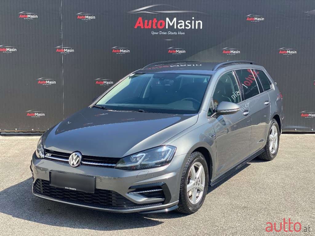 2017' Volkswagen Golf photo #1