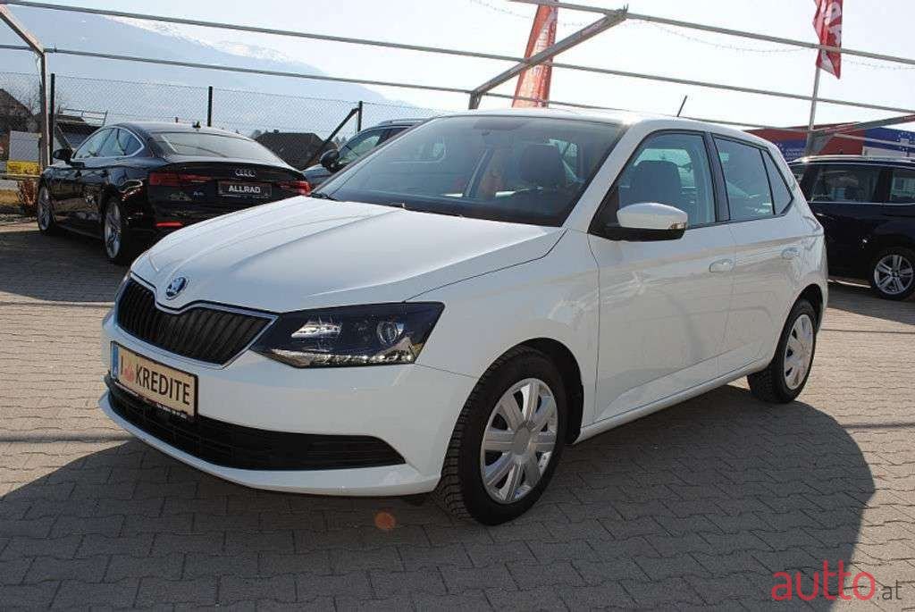 2016' Skoda Fabia photo #6