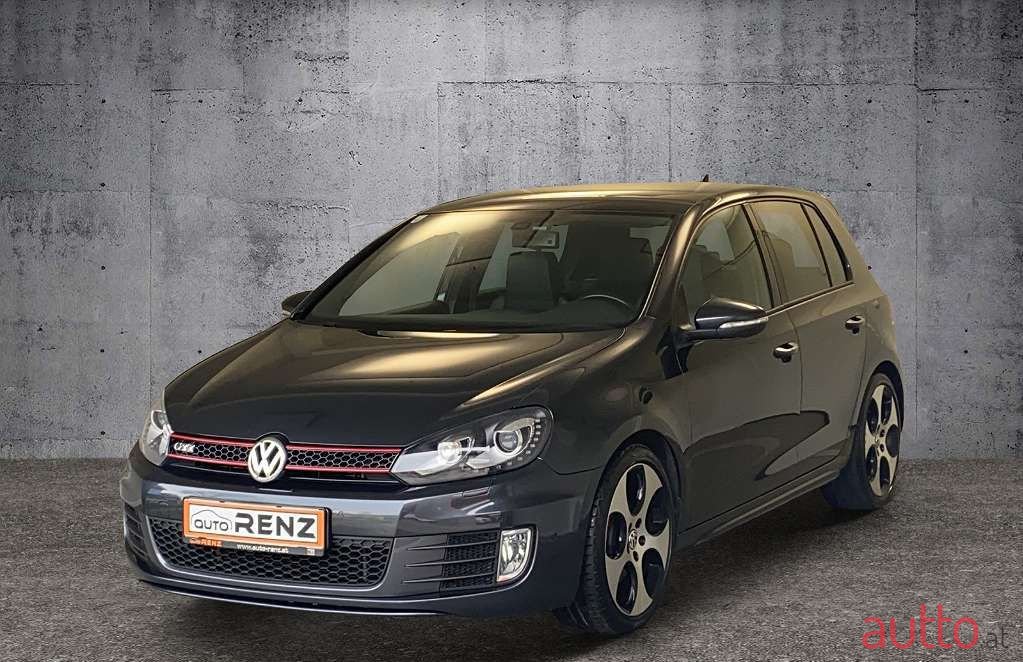 2011' Volkswagen Golf photo #1