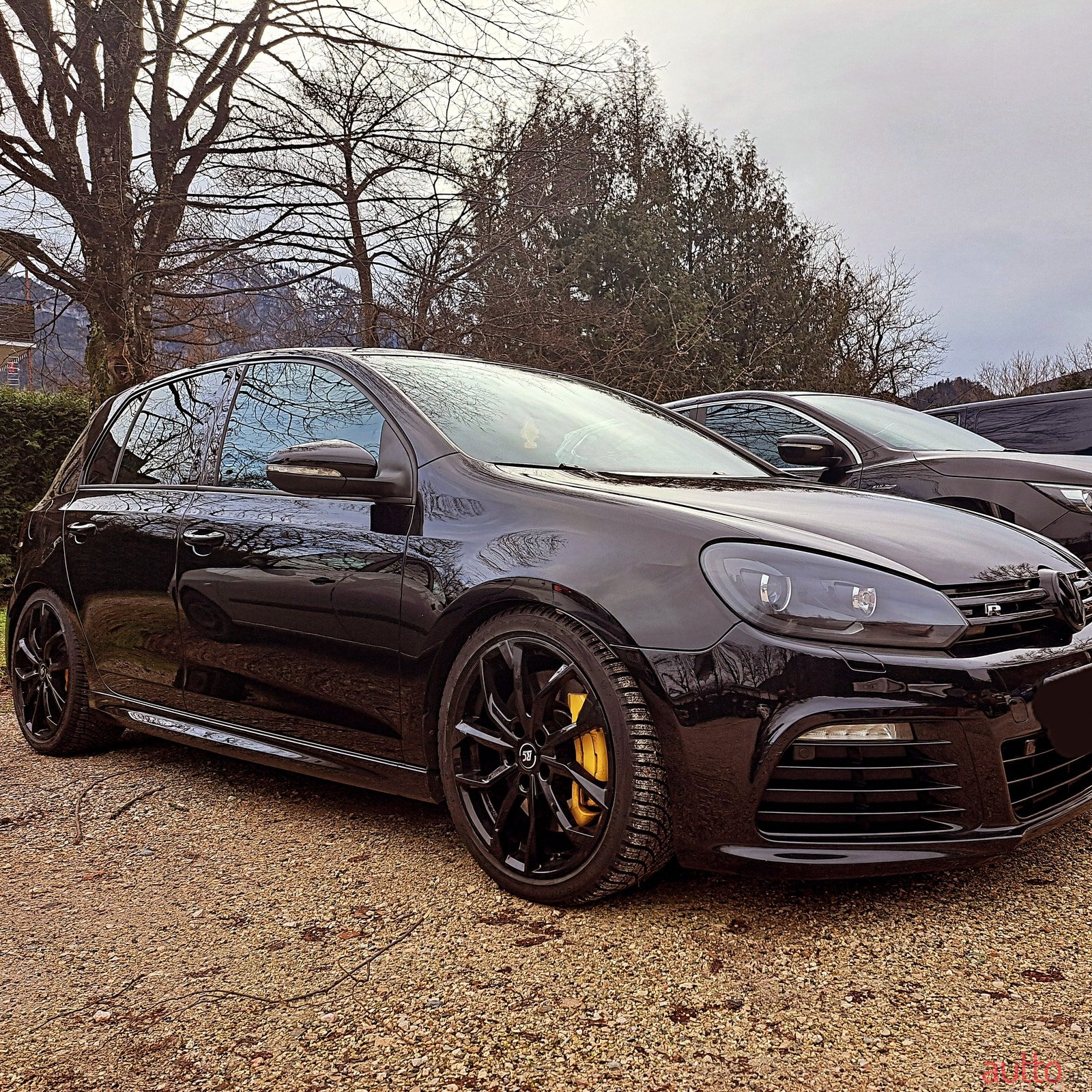 2010' Volkswagen Golf R photo #4