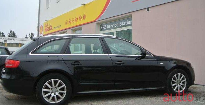 2012' Audi A4 photo #1