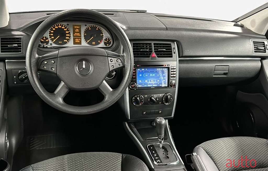 2010' Mercedes-Benz B-Klasse photo #3