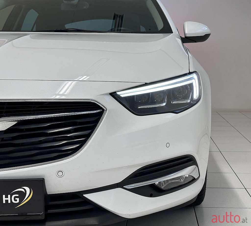 2017' Opel Insignia photo #5