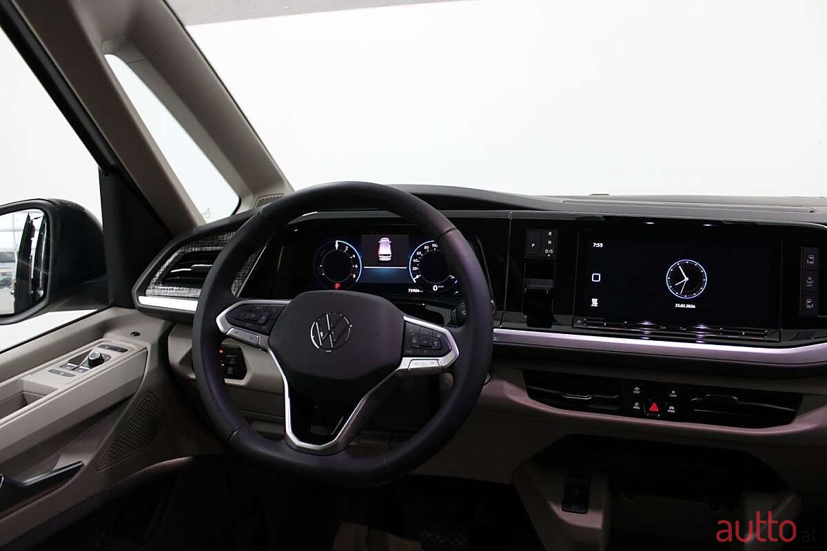 2022' Volkswagen Multivan photo #5