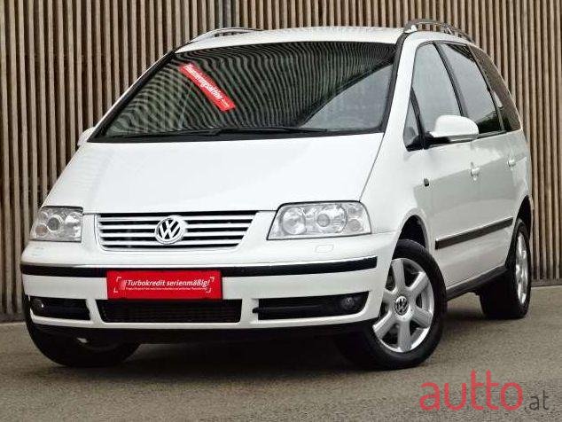 2009' Volkswagen Sharan photo #1