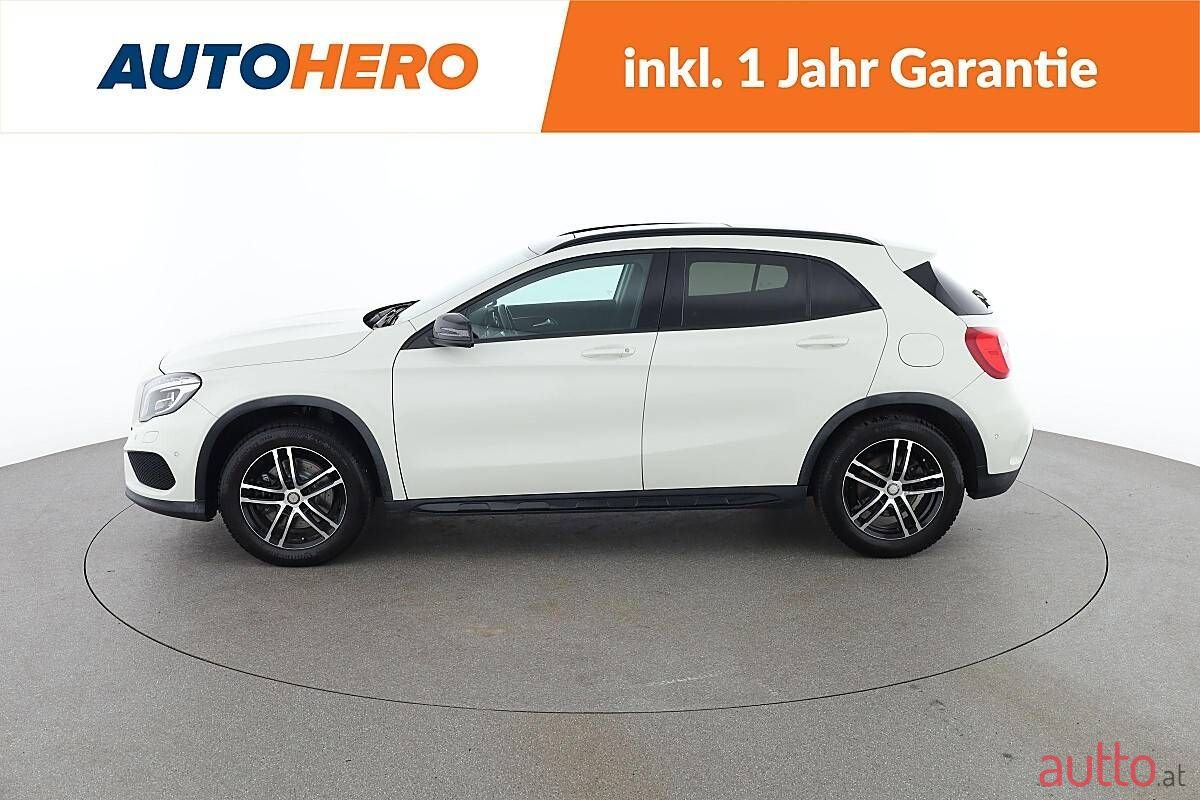 2015' Mercedes-Benz Gla-Klasse photo #2