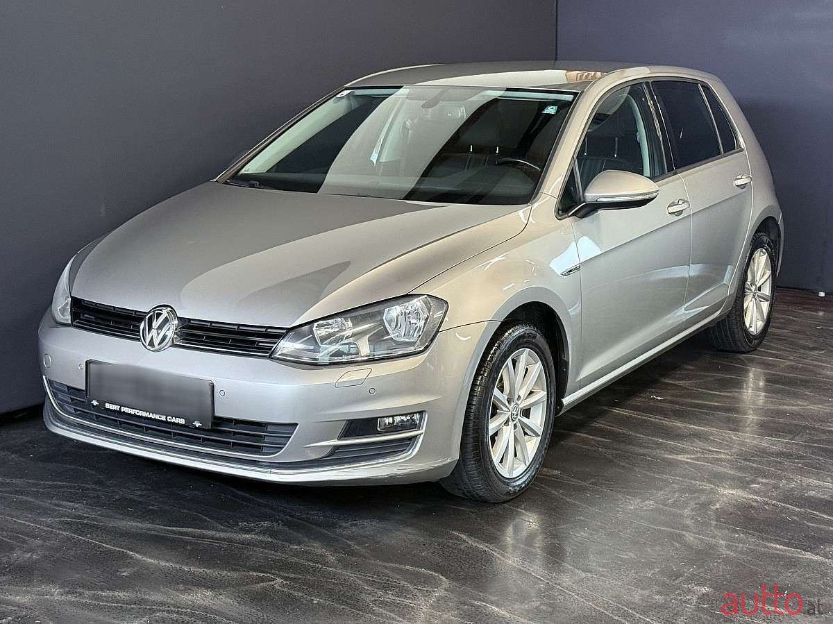 2016' Volkswagen Golf photo #2