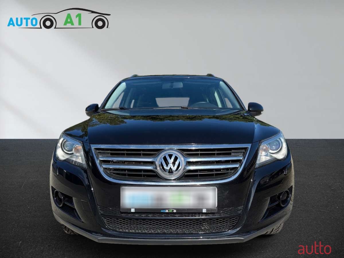 2009' Volkswagen Tiguan photo #2