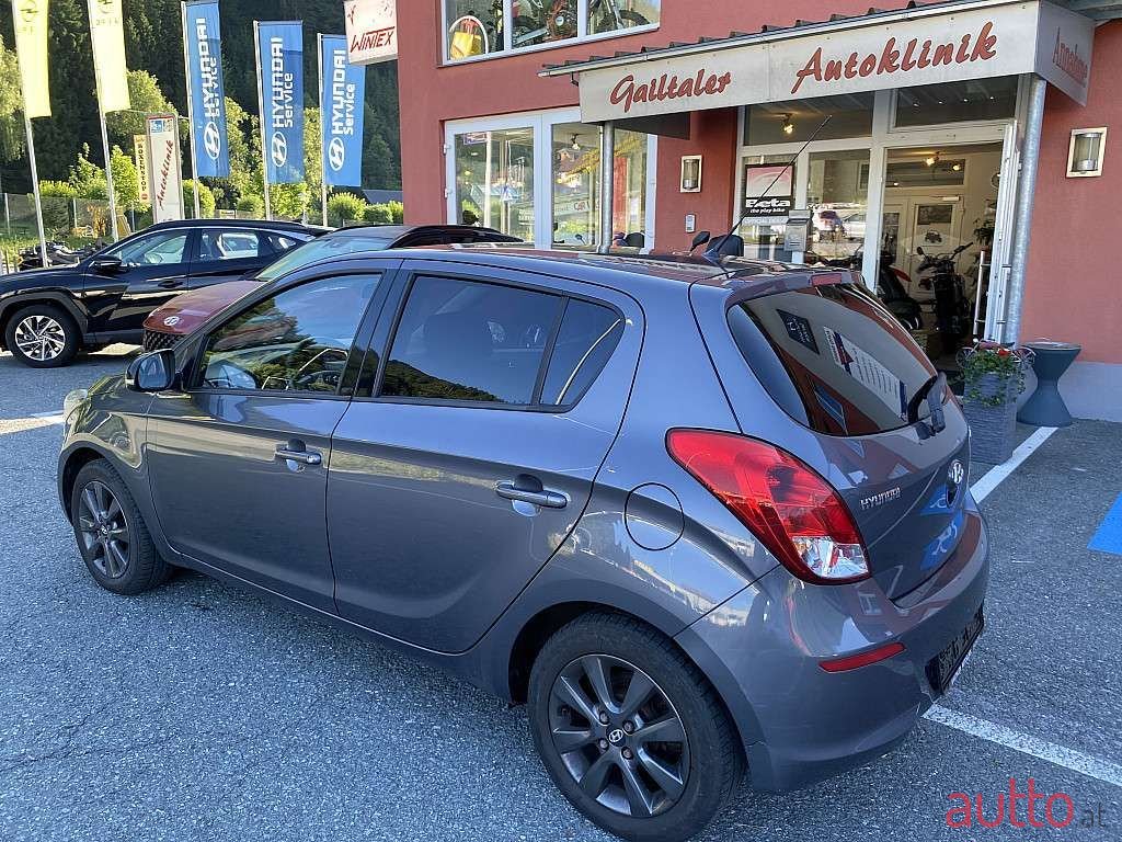 2015' Hyundai i20 photo #3