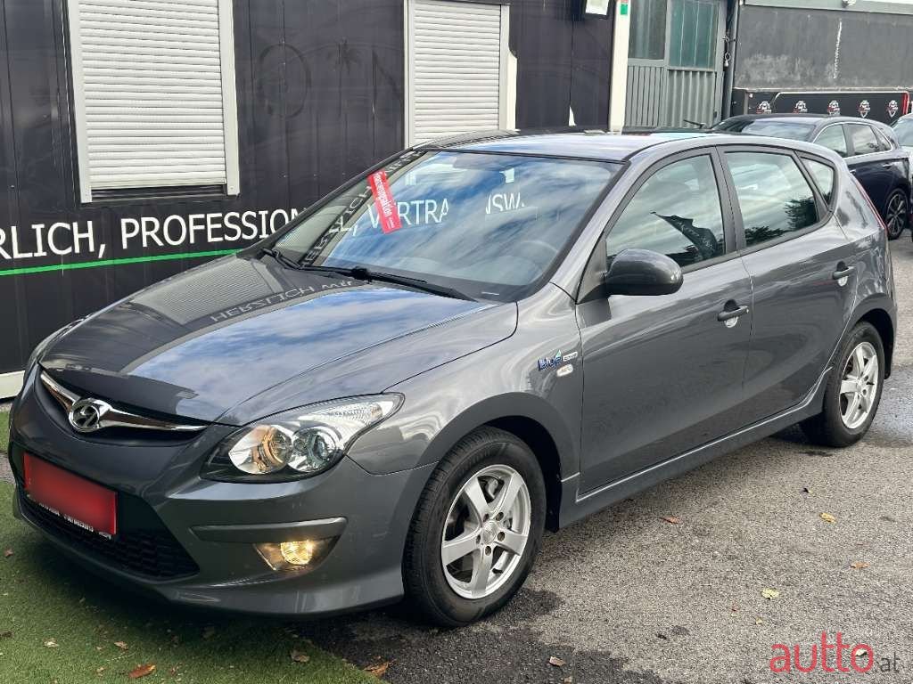 2010' Hyundai i30 photo #2