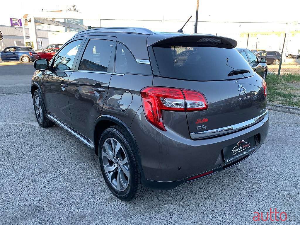 2012' Citroen C4 Aircross photo #3