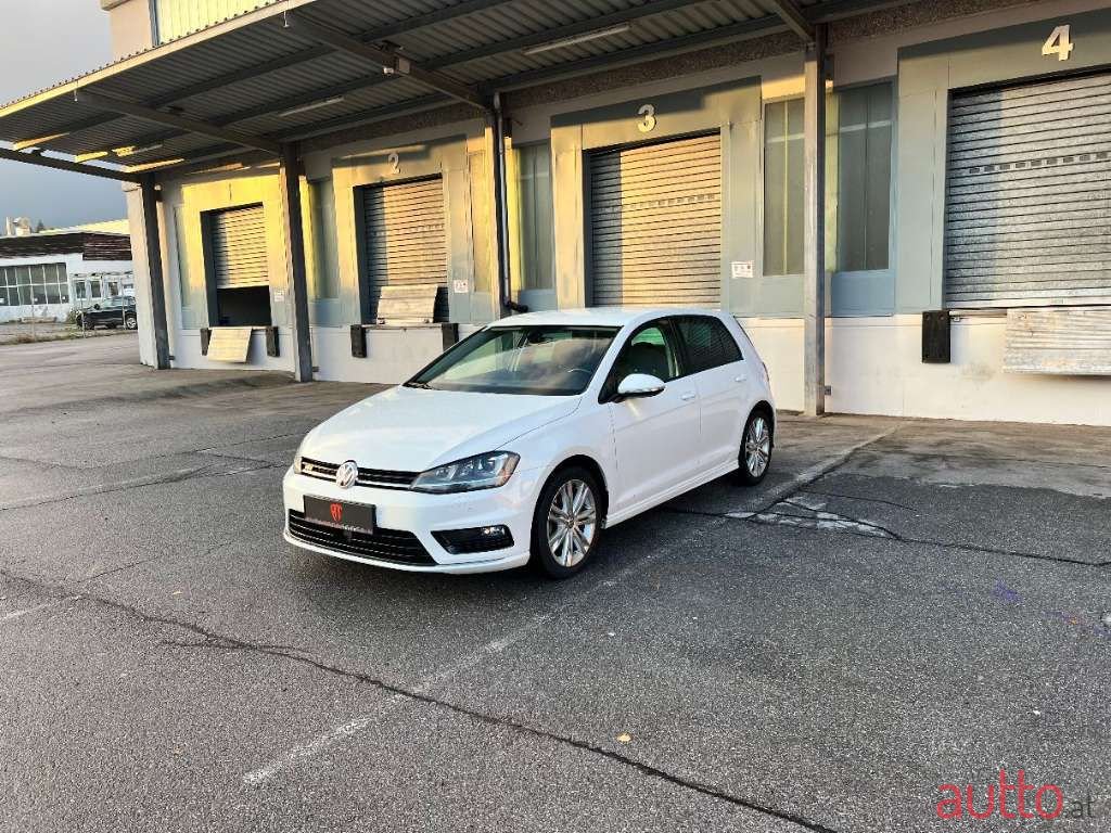 2014' Volkswagen Golf photo #2