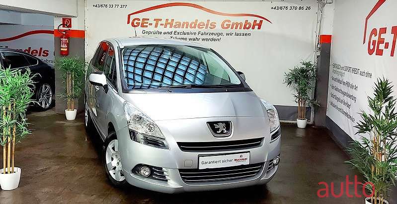 2013' Peugeot 5008 photo #4