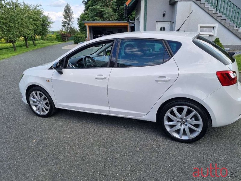 2016' SEAT Ibiza photo #3