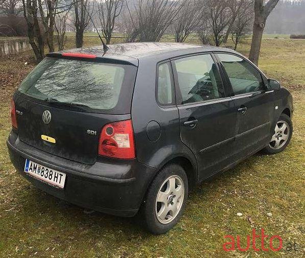 2002' Volkswagen Passat photo #2