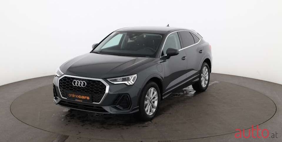 2022' Audi Q3 photo #2
