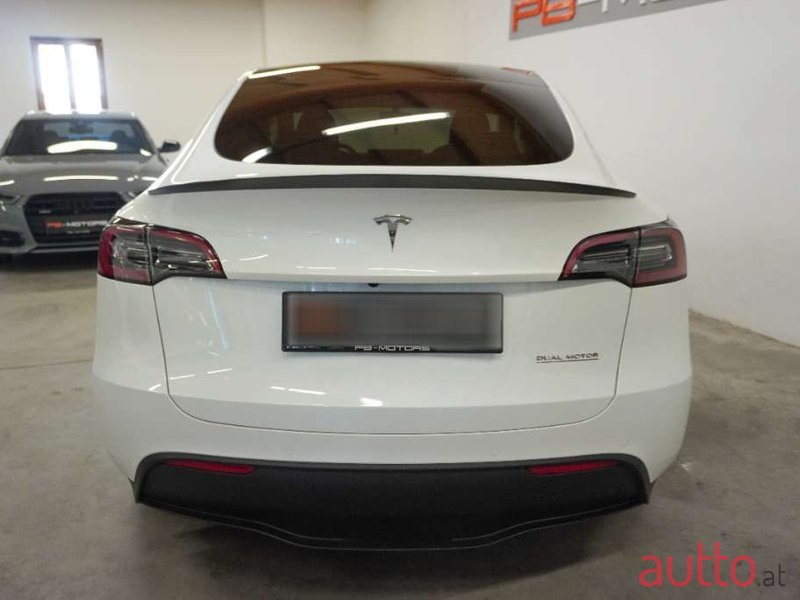 2022' Tesla Model Y photo #3