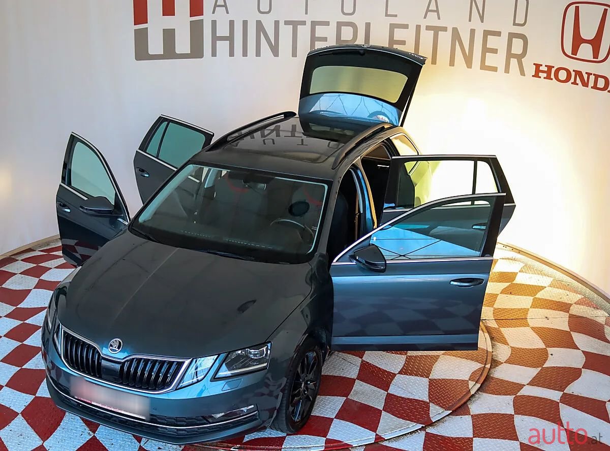 2019' Skoda Octavia photo #4