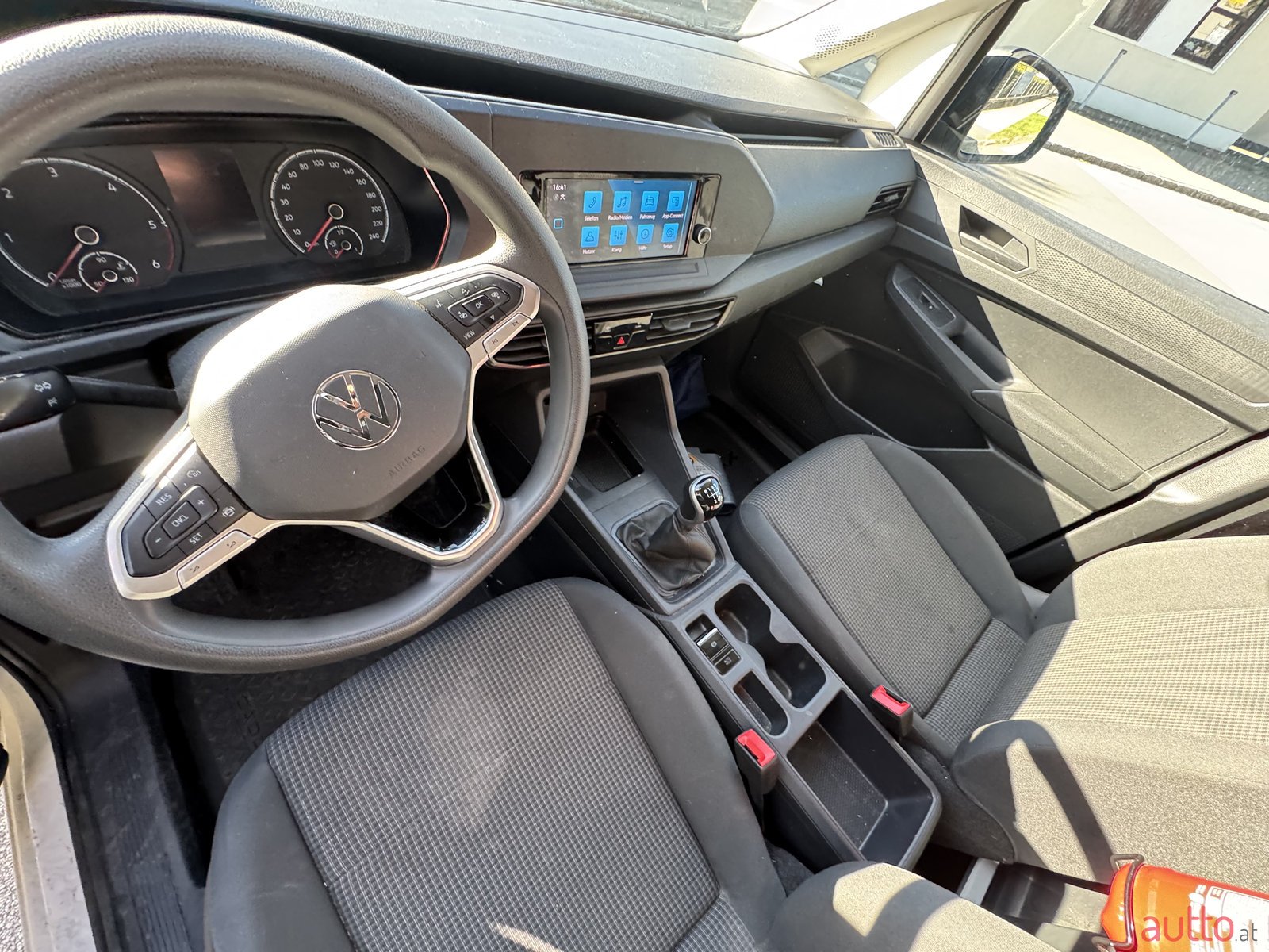 2024' Volkswagen Caddy Cargo 2.0 TDI photo #3