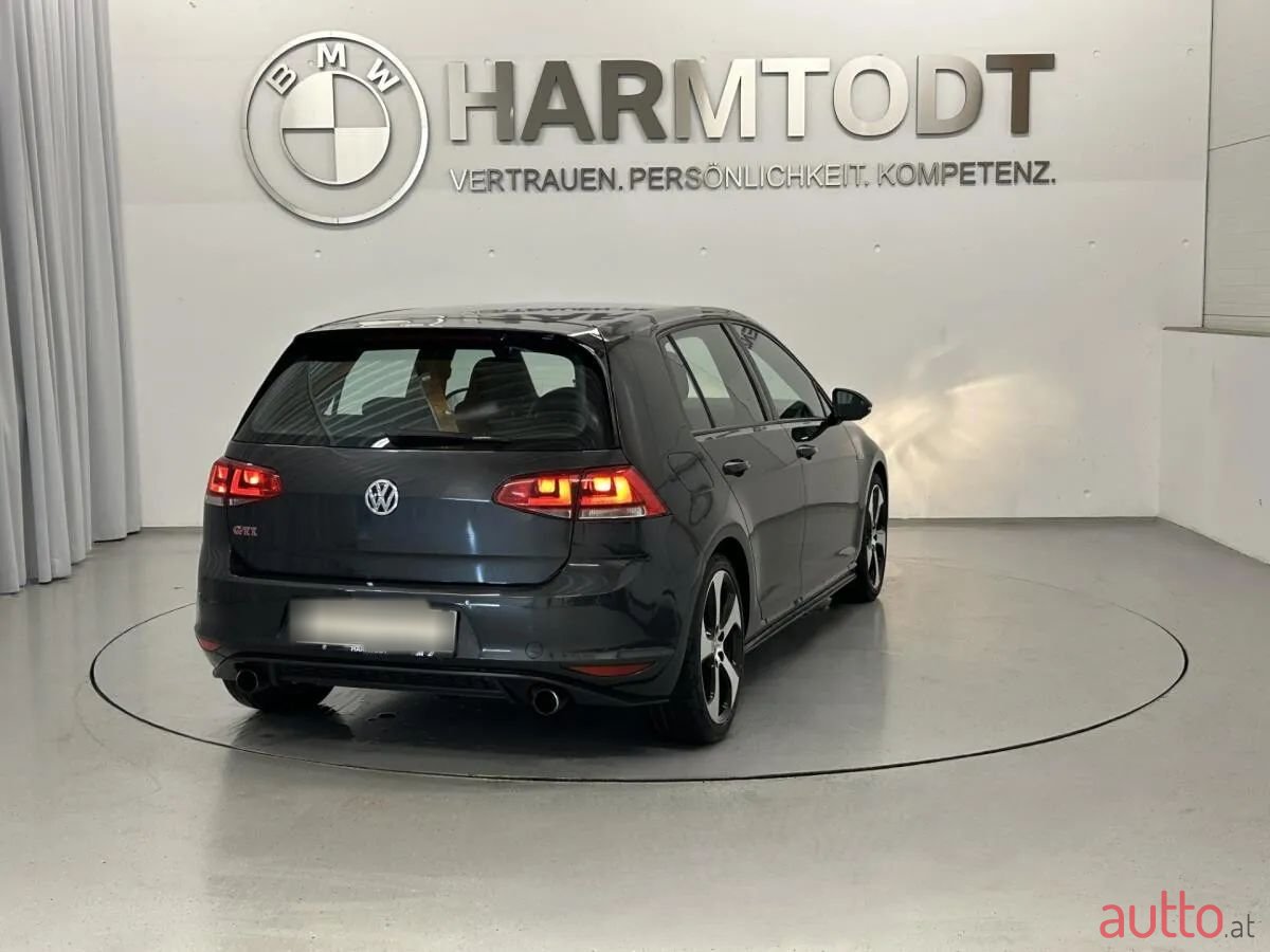 2016' Volkswagen Golf photo #4