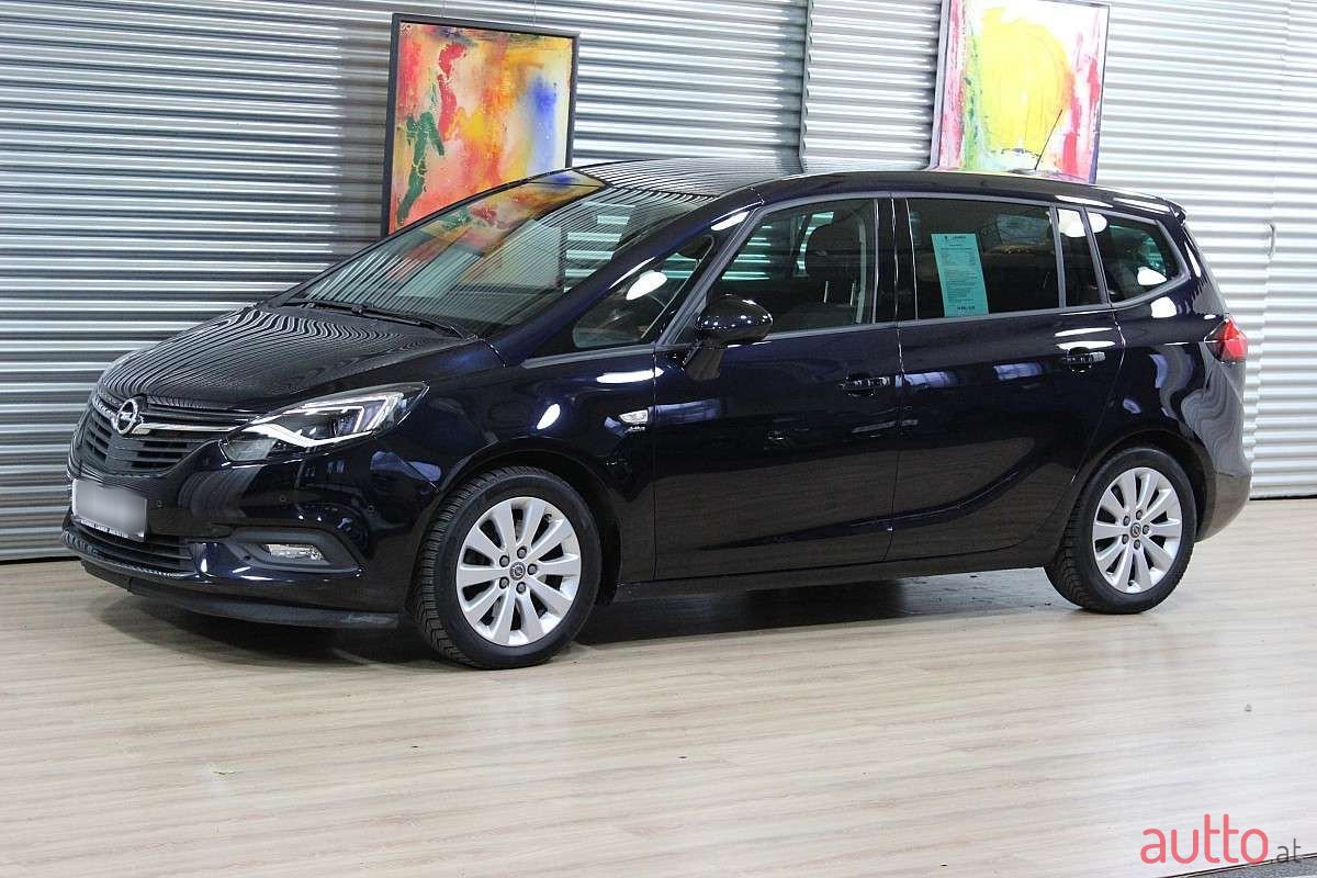 2018' Opel Zafira photo #1