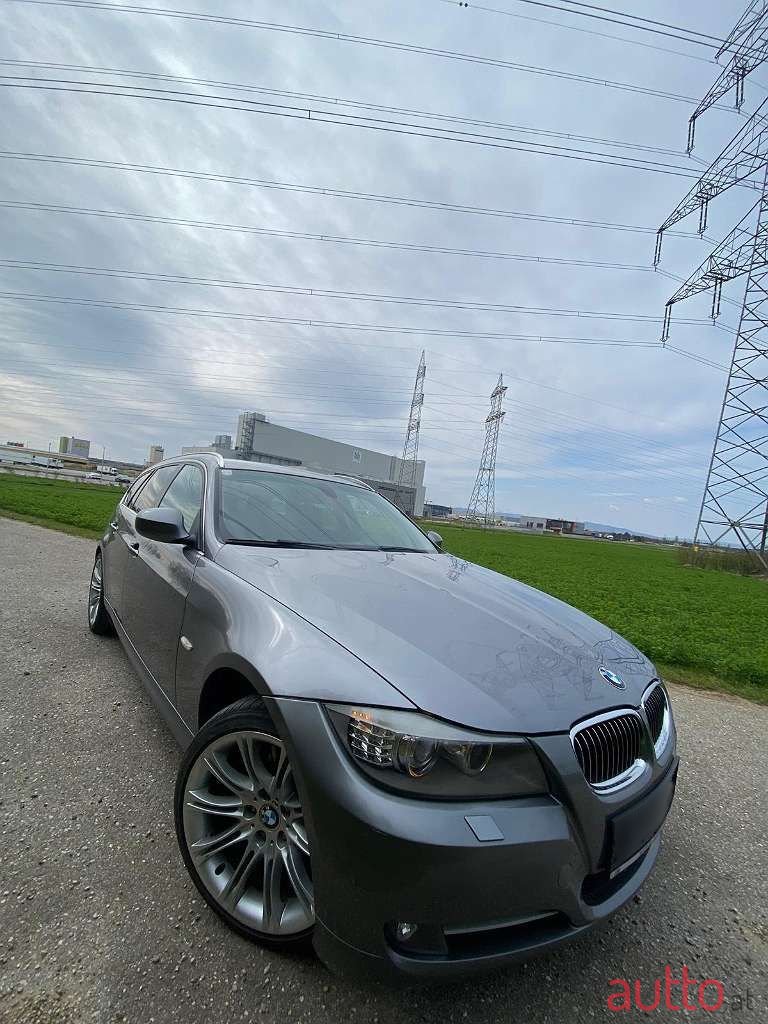 2011' BMW 3Er-Reihe photo #1