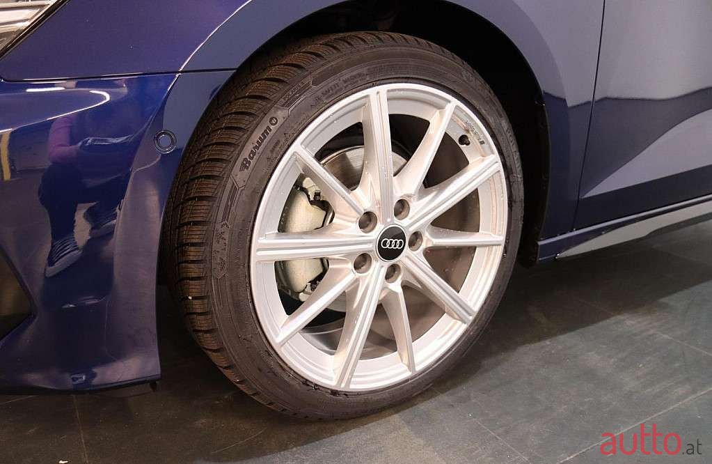 2022' Audi A3 photo #3