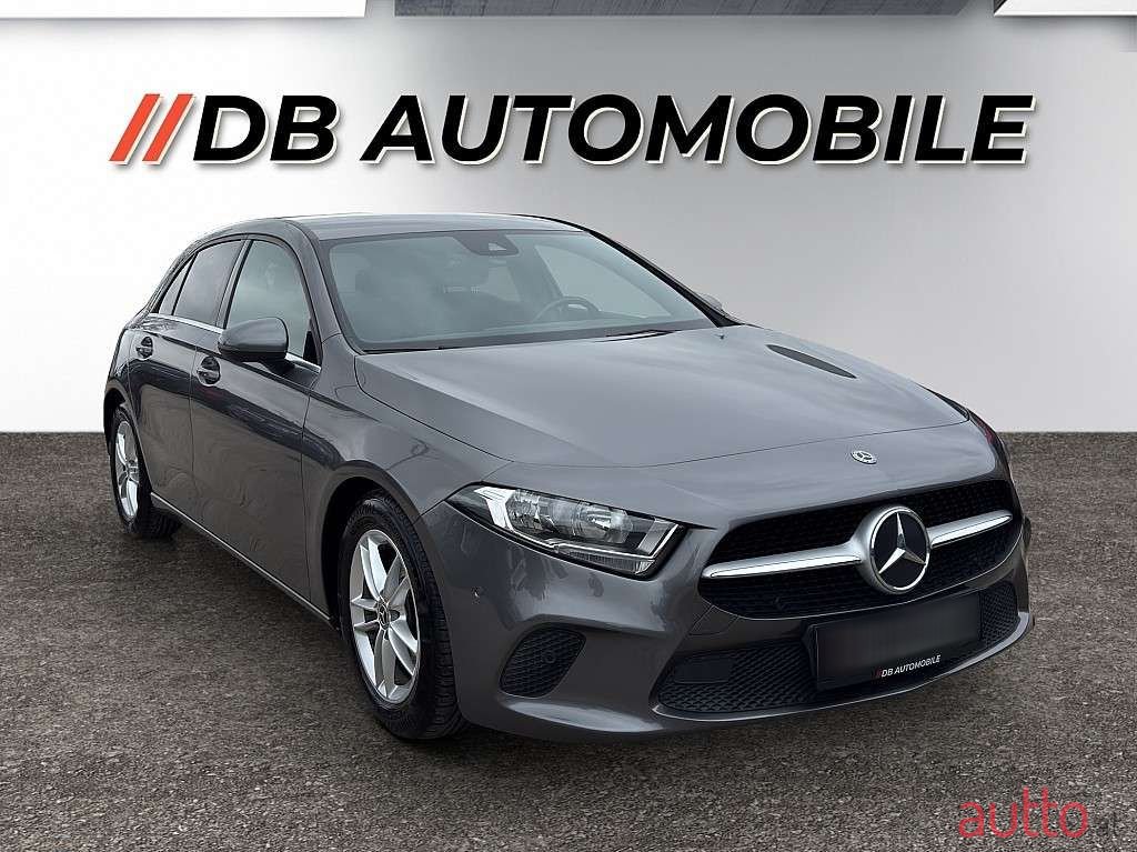 2018' Mercedes-Benz A-Klasse photo #3