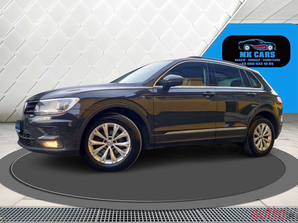 2017' Volkswagen Tiguan photo #5