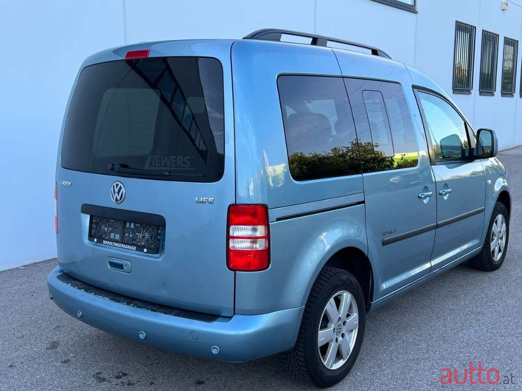 2009' Volkswagen Caddy photo #4