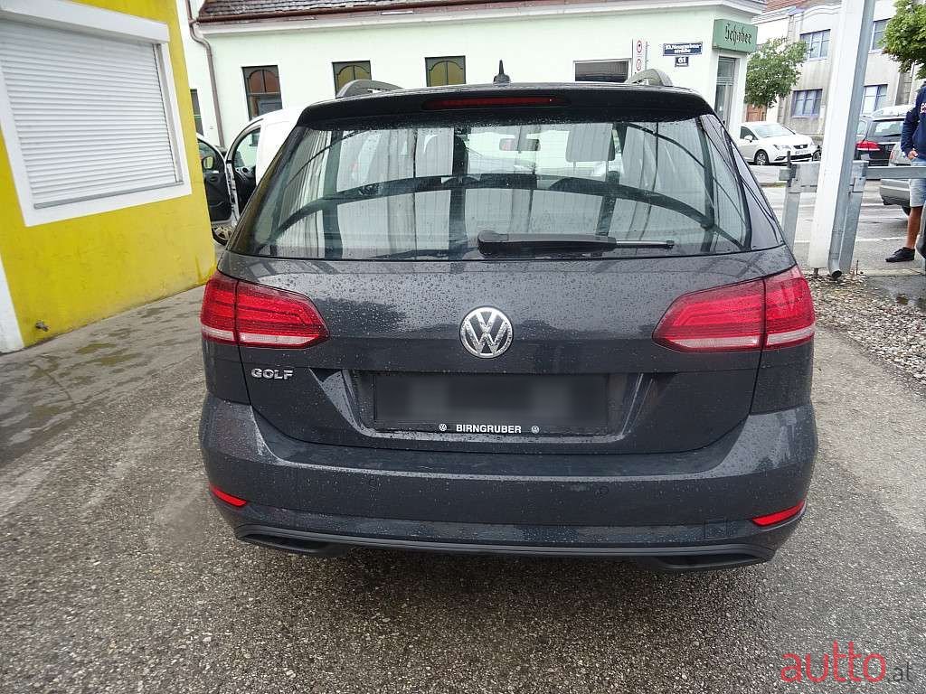 2020' Volkswagen Golf photo #5