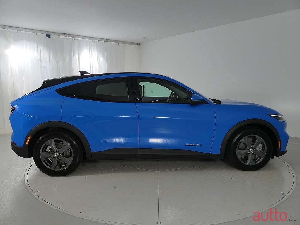 2023' Ford Mustang Mach-E photo #3