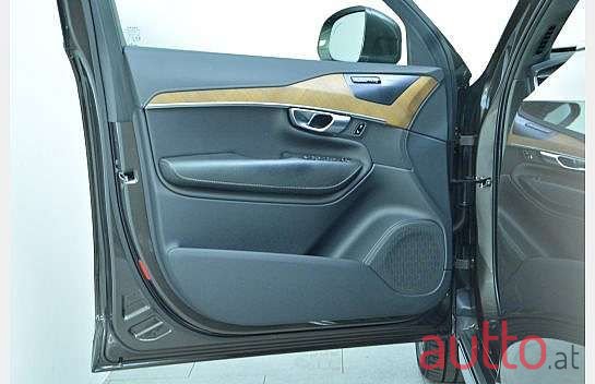2019' Volvo XC90 photo #4