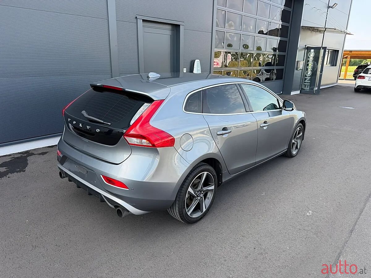 2014' Volvo V40 photo #3