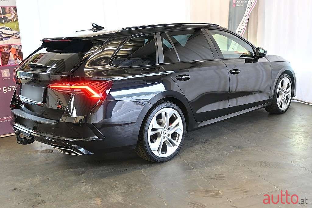 2022' Skoda Octavia photo #3