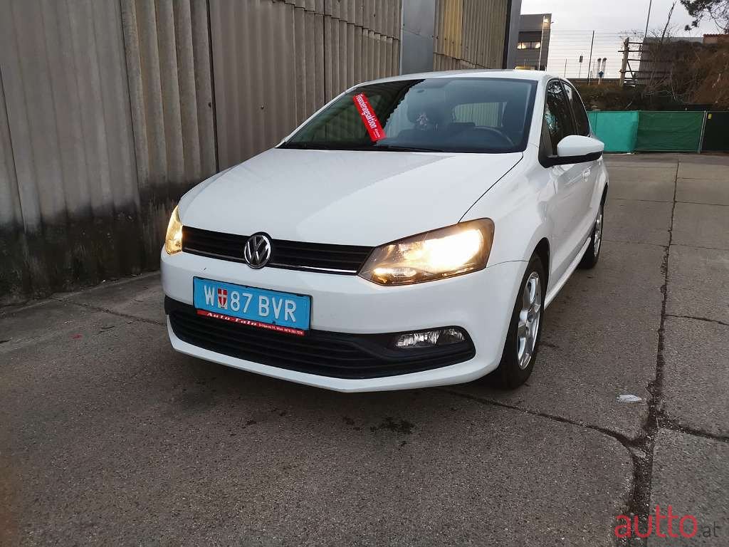 2017' Volkswagen Polo photo #1