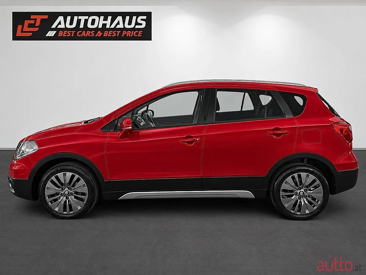 2016' Suzuki SX4 photo #2