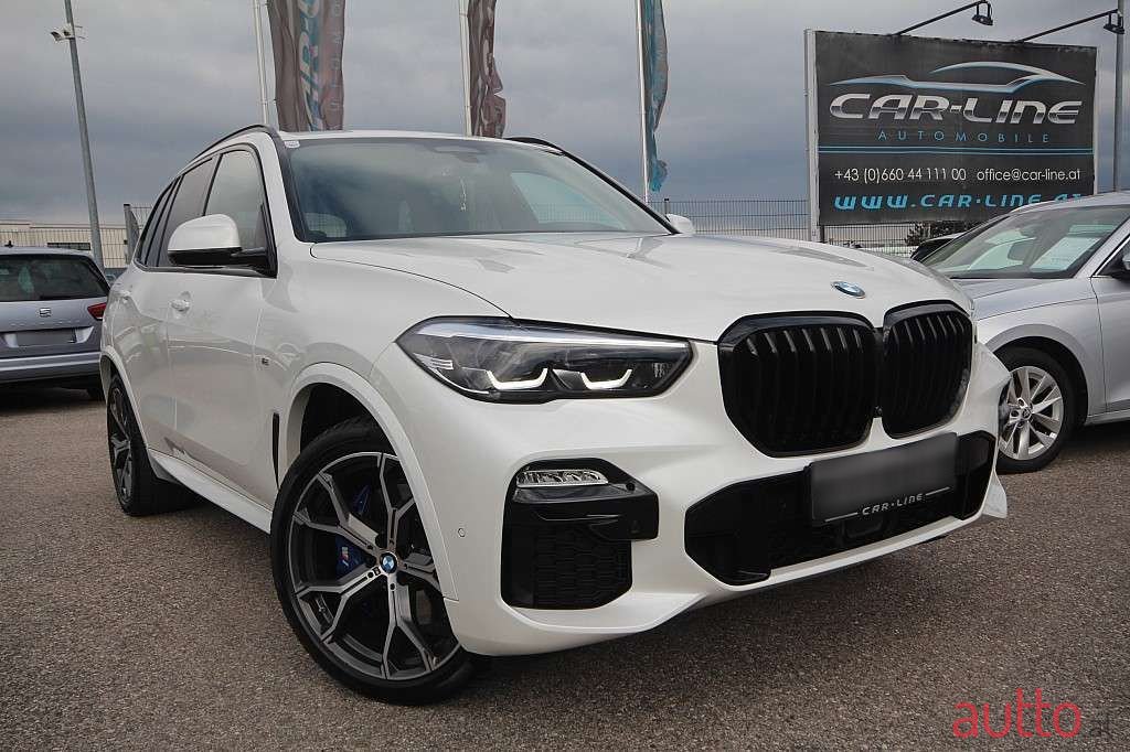 2021' BMW X5 photo #2