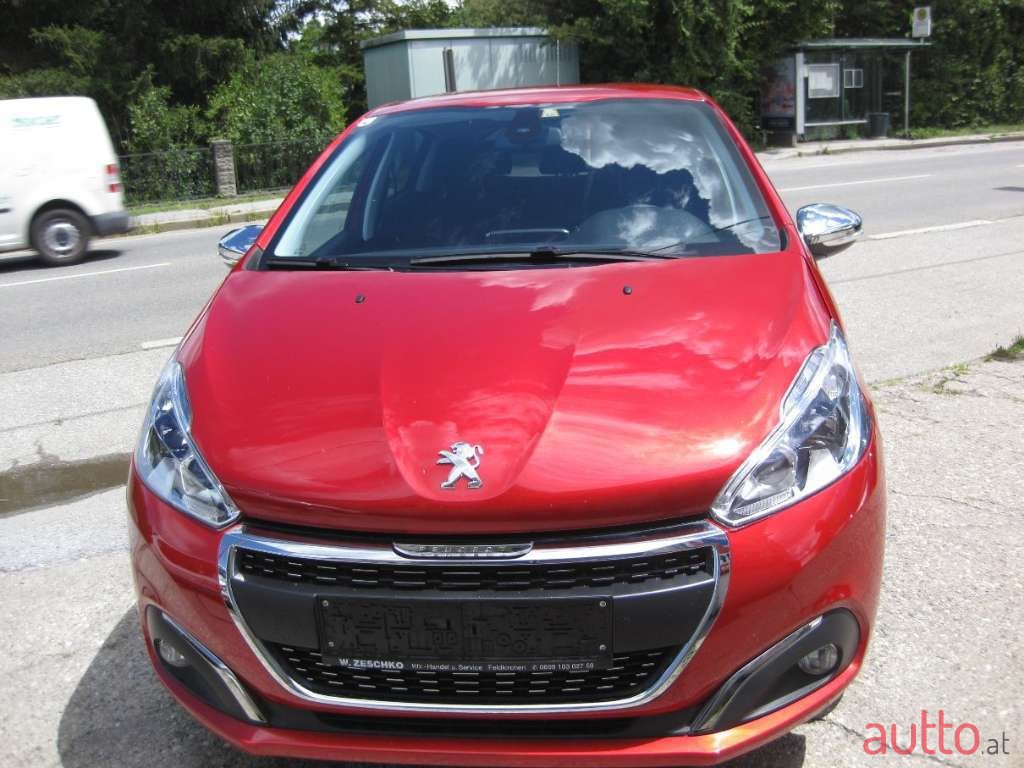 2019' Peugeot 208 photo #1