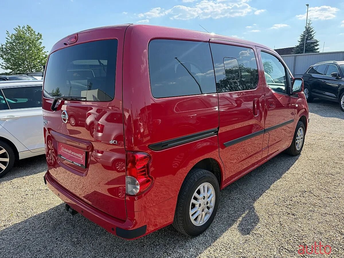 2014' Nissan NV200 photo #4