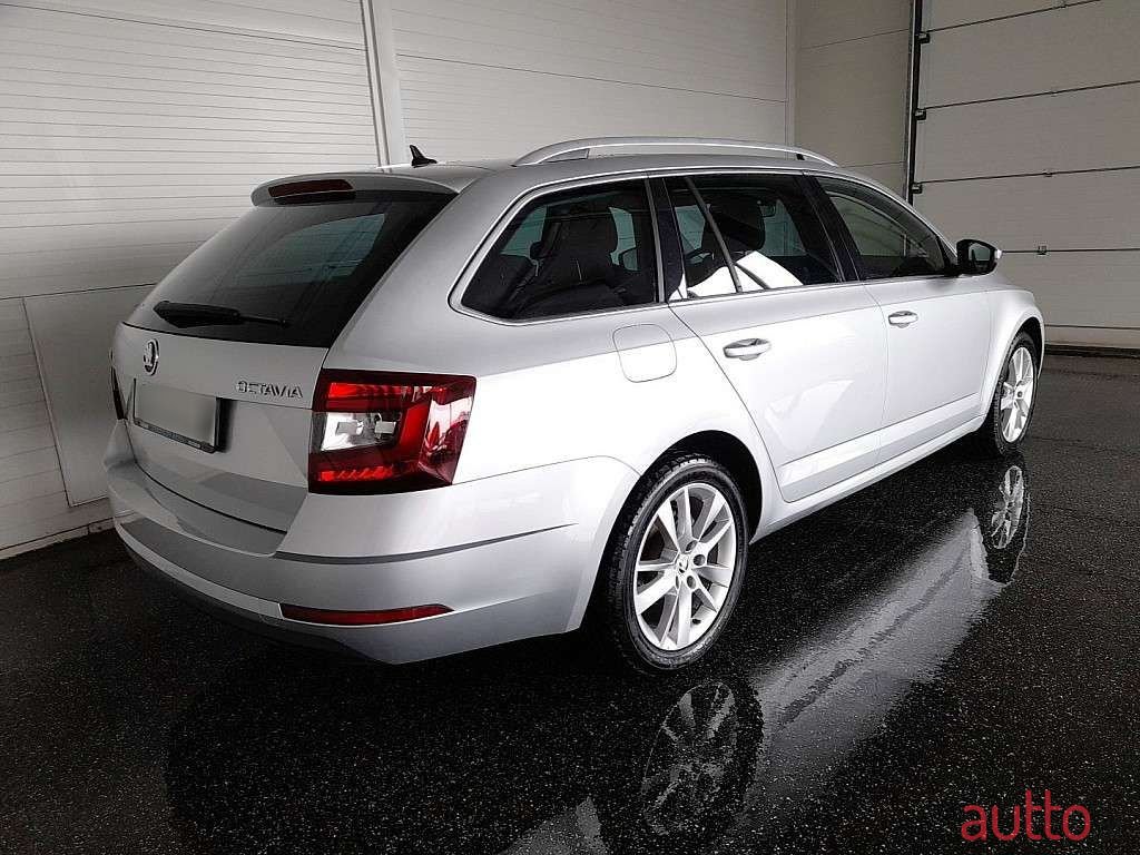 2018' Skoda Octavia photo #1