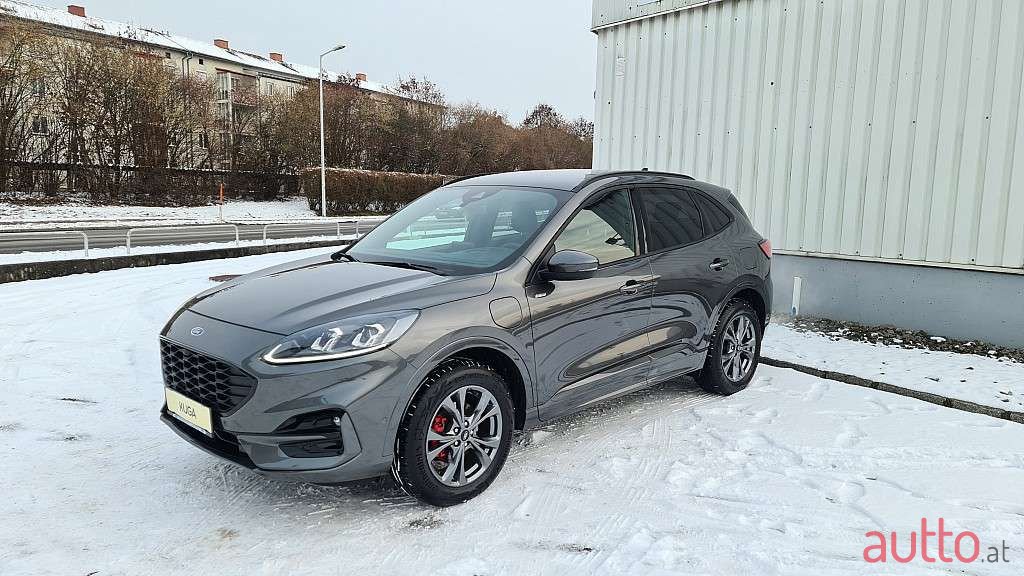 2022' Ford Kuga photo #2