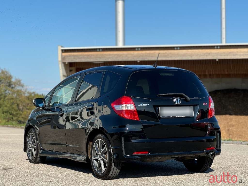 2013' Honda Jazz photo #6