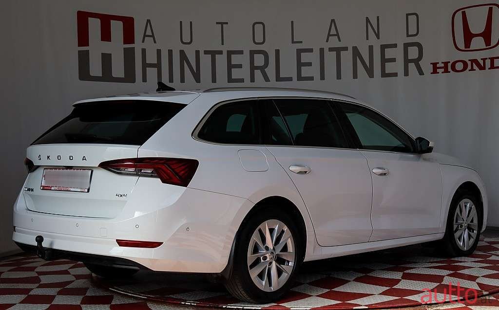 2022' Skoda Octavia photo #2